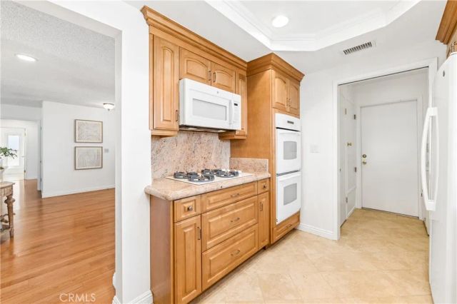 16372 Redlands, Huntington Beach, CA 92647
