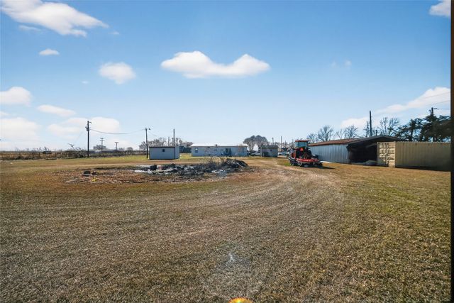 147 Emberson Chapel Road, Pilot Point, TX 76258