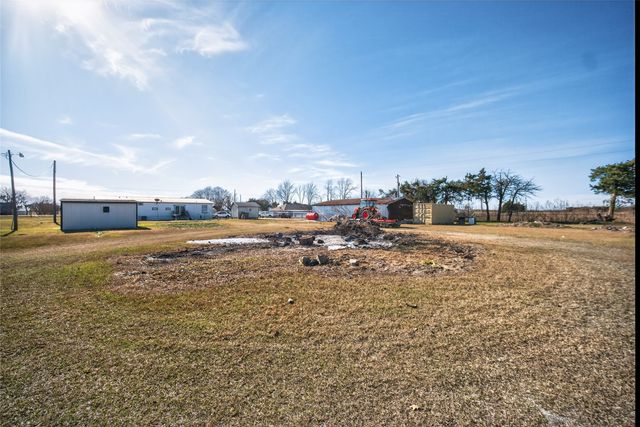 147 Emberson Chapel Road, Pilot Point, TX 76258