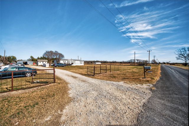 147 Emberson Chapel Road, Pilot Point, TX 76258