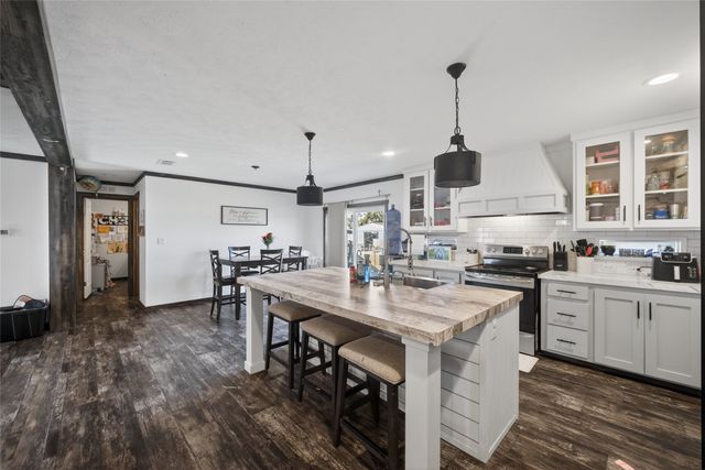 147 Emberson Chapel Road, Pilot Point, TX 76258