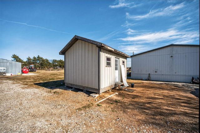 147 Emberson Chapel Road, Pilot Point, TX 76258