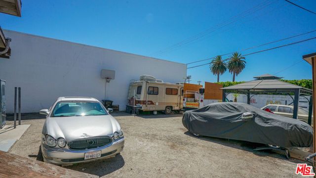3430 W Slauson Avenue, Los Angeles, CA 90043