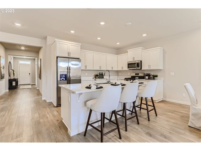 5678 Edward Ct Se, Albany, OR 97322