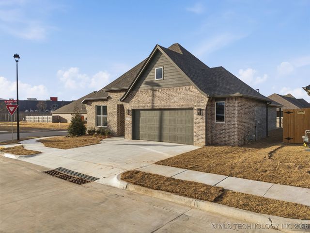 1300 N Beech Street, Broken Arrow, OK 74012