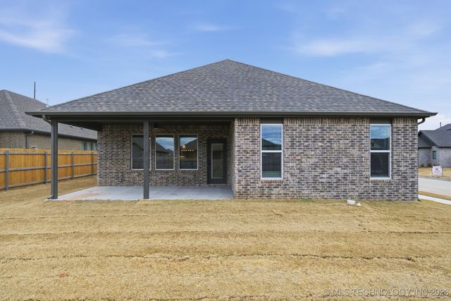 1300 N Beech Street, Broken Arrow, OK 74012