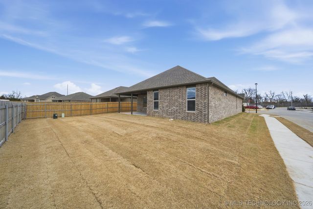 1300 N Beech Street, Broken Arrow, OK 74012