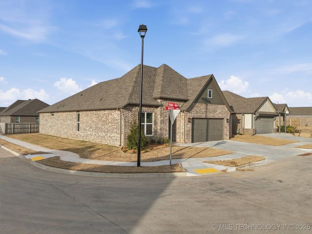 1300 N Beech Street, Broken Arrow, OK 74012