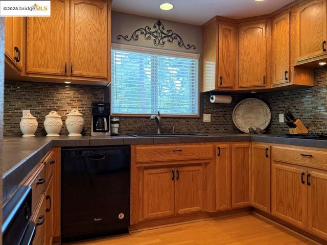 13166 Wells Fargo Dr., Groveland, CA 95321