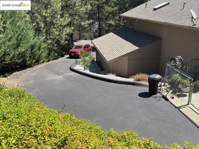 13166 Wells Fargo Dr., Groveland, CA 95321