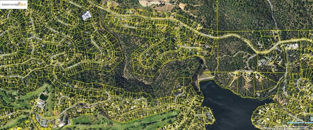 13166 Wells Fargo Dr., Groveland, CA 95321