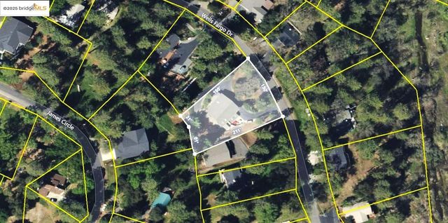 13166 Wells Fargo Dr., Groveland, CA 95321