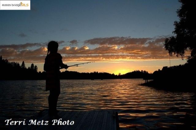 13166 Wells Fargo Dr., Groveland, CA 95321