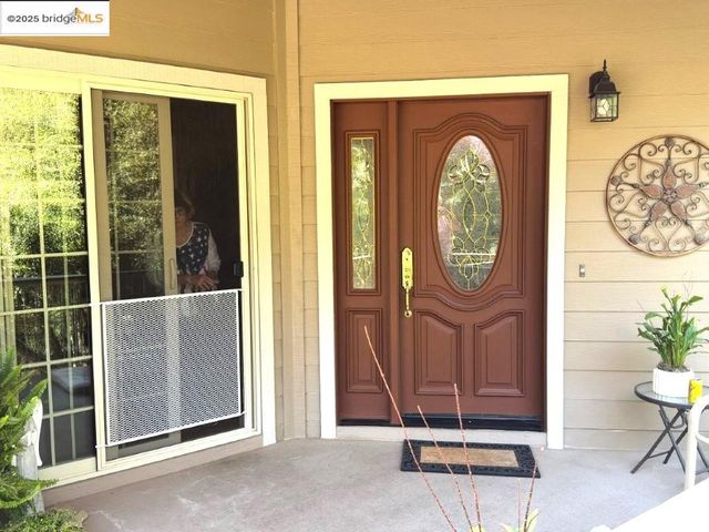 13166 Wells Fargo Dr., Groveland, CA 95321