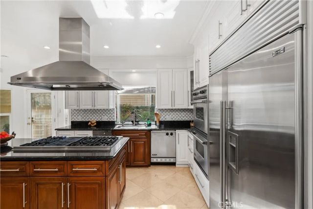 7901 Berger Avenue, Playa Del Rey, CA 90293