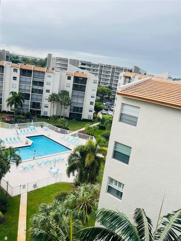 3940 Inverrary Boulevard 808A, Lauderhill, FL 33319