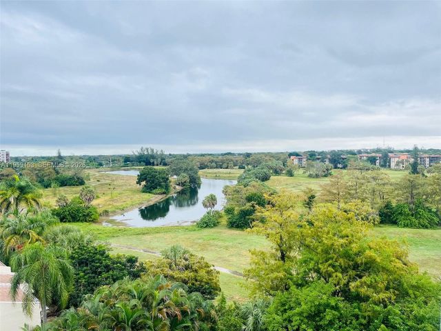 3940 Inverrary Boulevard 808A, Lauderhill, FL 33319