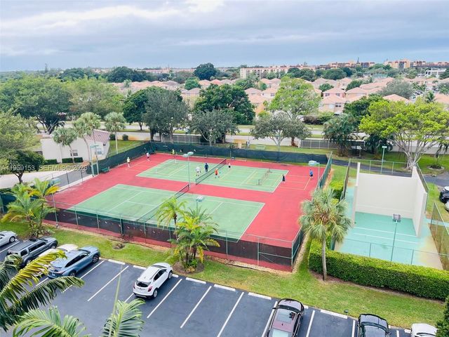 3940 Inverrary Boulevard 808A, Lauderhill, FL 33319
