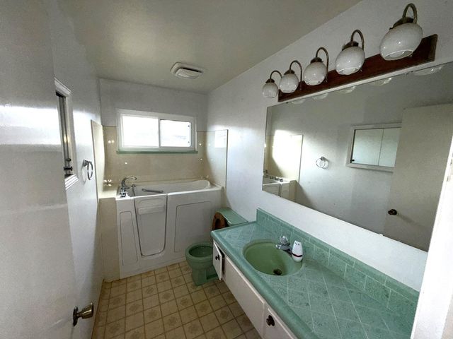 2608 Dorine Way, Sacramento, CA 95833