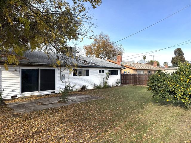 2608 Dorine Way, Sacramento, CA 95833