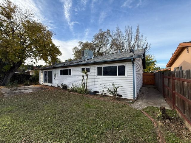 2608 Dorine Way, Sacramento, CA 95833