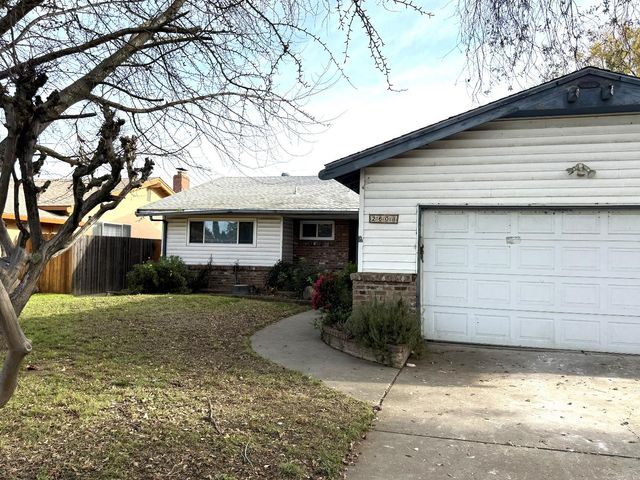 2608 Dorine Way, Sacramento, CA 95833