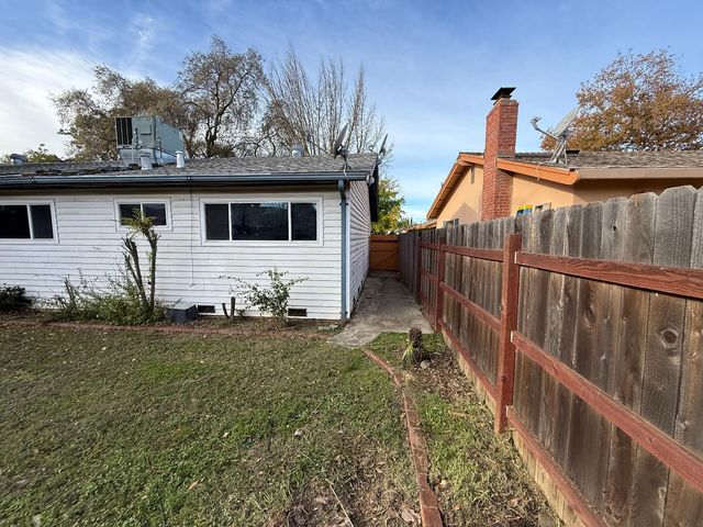 2608 Dorine Way, Sacramento, CA 95833