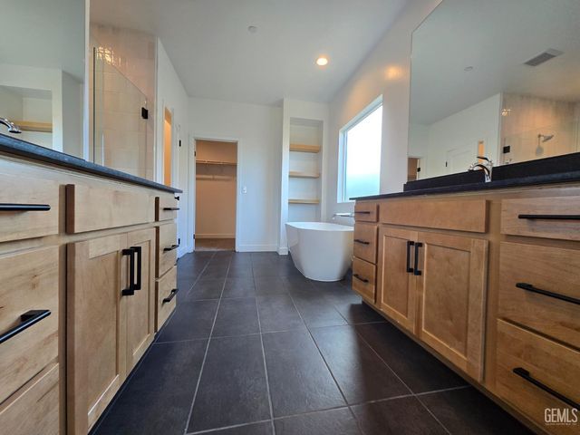 12020 Marquise Drive Drive, Bakersfield, CA 93306