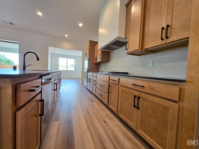 12020 Marquise Drive Drive, Bakersfield, CA 93306