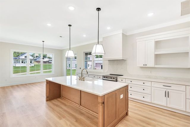 1005 Embassy Drive, Anderson, SC 29625
