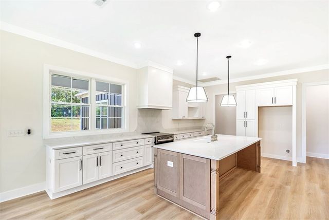 1005 Embassy Drive, Anderson, SC 29625