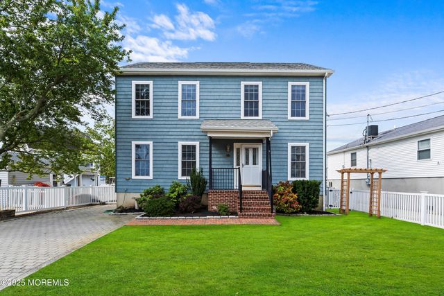 262 Evergreen Drive, Bayville, NJ 08721