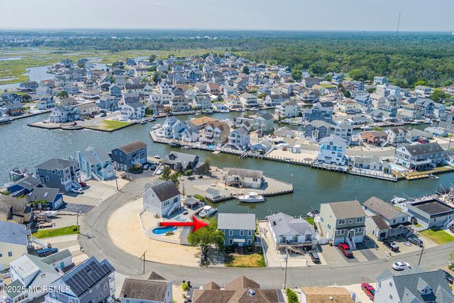 262 Evergreen Drive, Bayville, NJ 08721