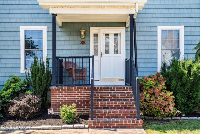 262 Evergreen Drive, Bayville, NJ 08721