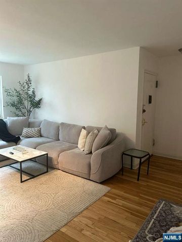 1480 Terrace 4, Teaneck, NJ 07666