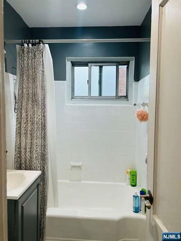 1480 Terrace 4, Teaneck, NJ 07666