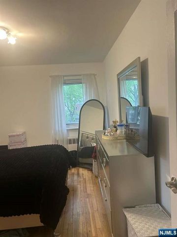 1480 Terrace 4, Teaneck, NJ 07666
