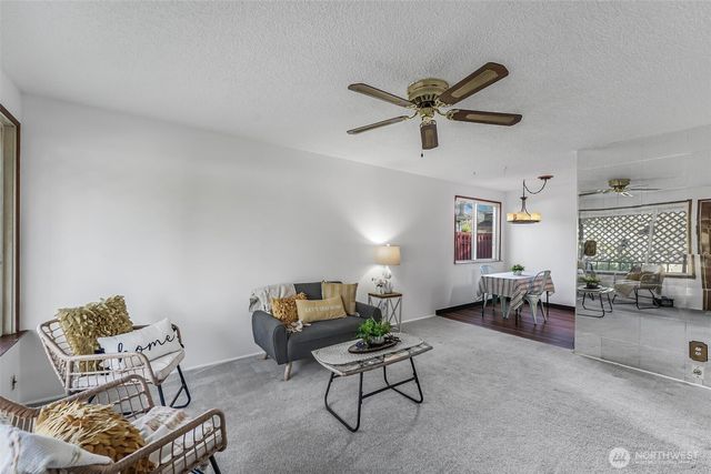 627 SW 305th Street, Federal Way, WA 98023