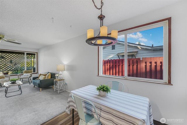 627 SW 305th Street, Federal Way, WA 98023