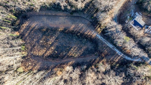 74 W Court Cemetery Road, Marion, NC 28752