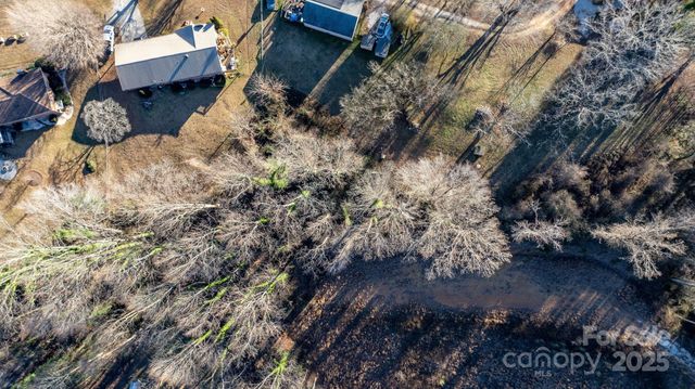 74 W Court Cemetery Road, Marion, NC 28752