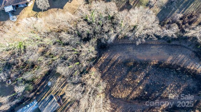 74 W Court Cemetery Road, Marion, NC 28752