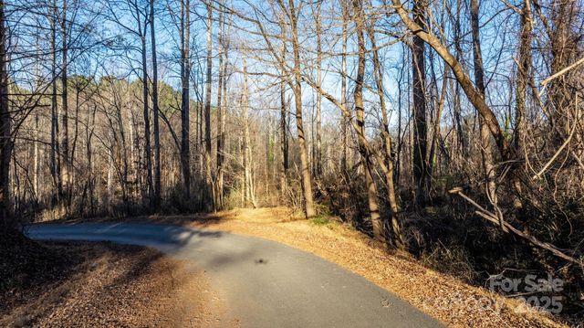 74 W Court Cemetery Road, Marion, NC 28752