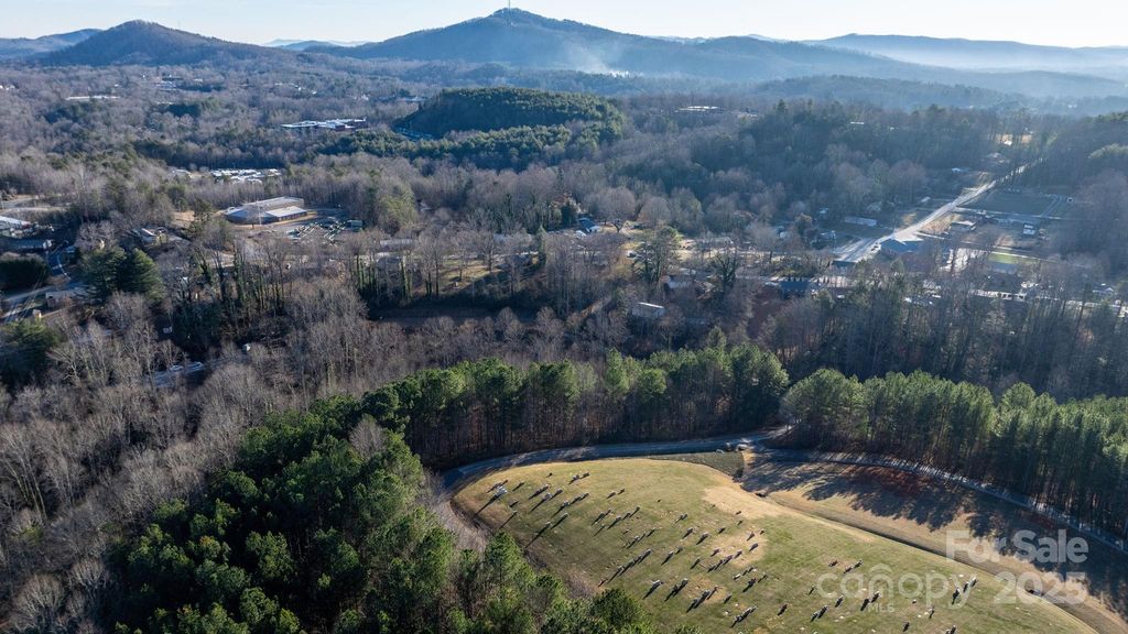 74 W Court Cemetery Road, Marion, NC 28752