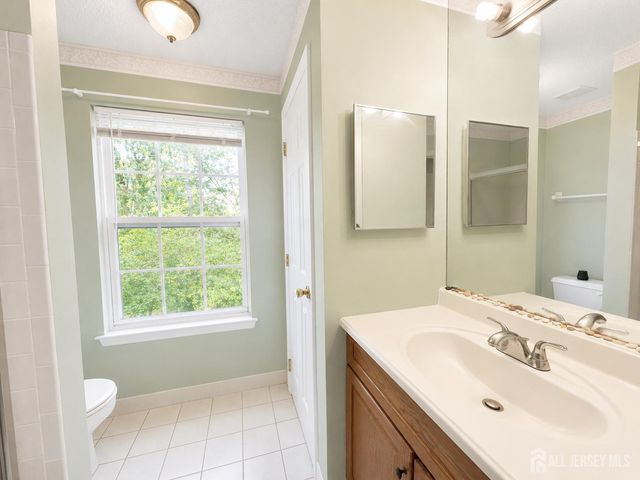 263 Prestwick Way, Edison, NJ 08820