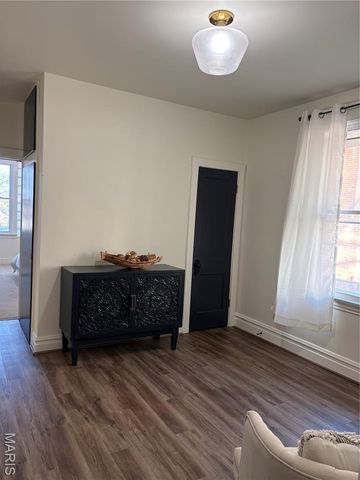 9157 E Milton Avenue, Overland, MO 63114