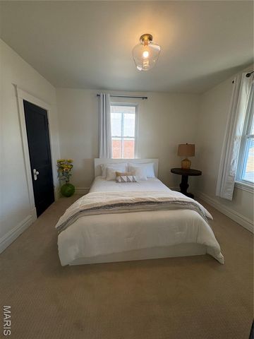 9157 E Milton Avenue, Overland, MO 63114