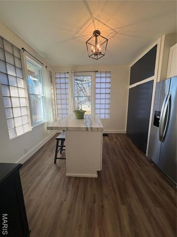 9157 E Milton Avenue, Overland, MO 63114