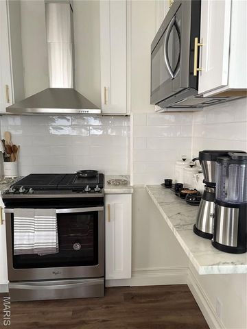 9157 E Milton Avenue, Overland, MO 63114