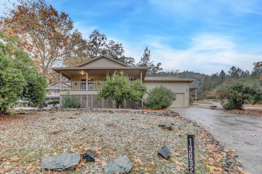 13032 Thistle Loop, Penn Valley, CA 95946